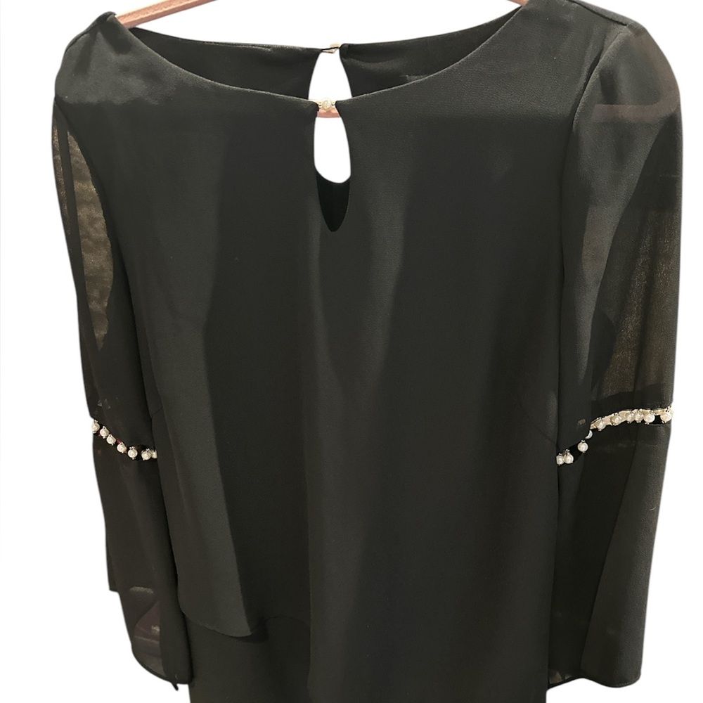Le Bos women’s size 16, black special occasion top